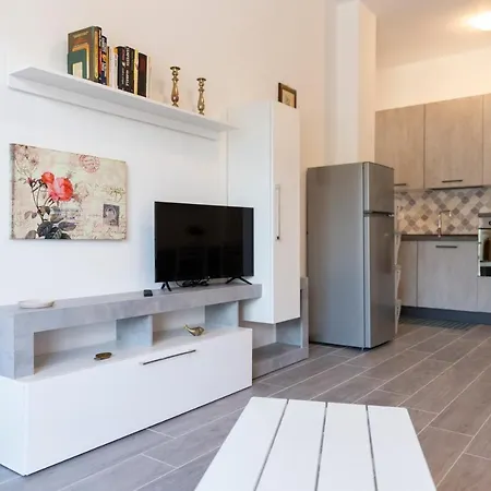 Apartment Gray Pearl - Modern In City Center