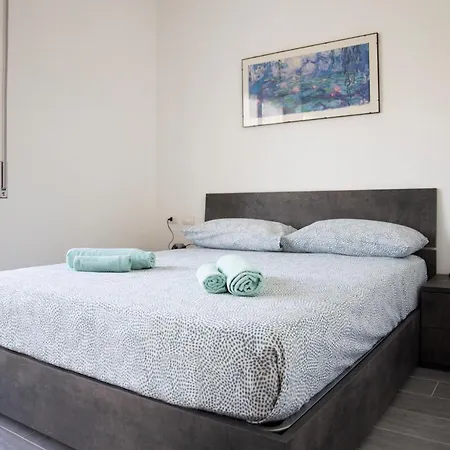 Gray Pearl - Modern In City Center Lejlighed