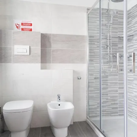 Gray Pearl - Modern In City Center Arona